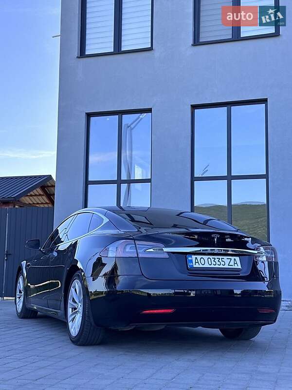 Ліфтбек Tesla Model S 2017 в Виноградові