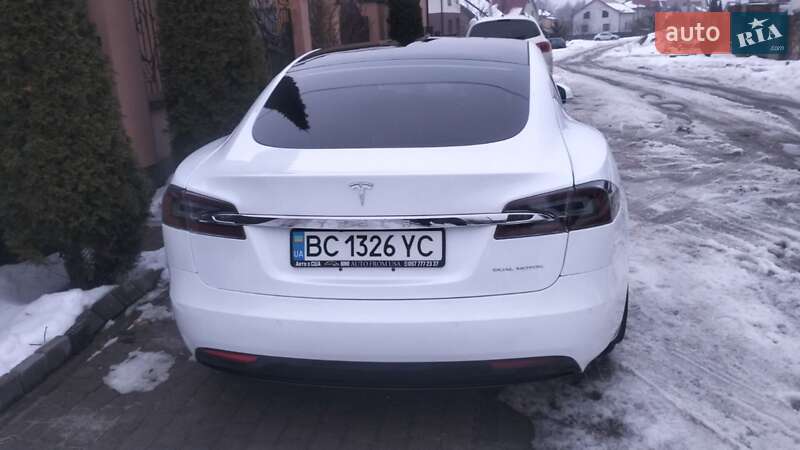 Ліфтбек Tesla Model S 2020 в Львові фото 3 Ліфтбек Tesla Model S 2020 в Львові