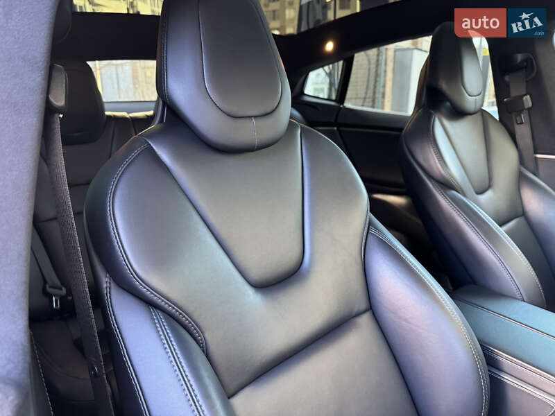 Ліфтбек Tesla Model S 2020 в Одесі фото 42 Ліфтбек Tesla Model S 2020 в Одесі