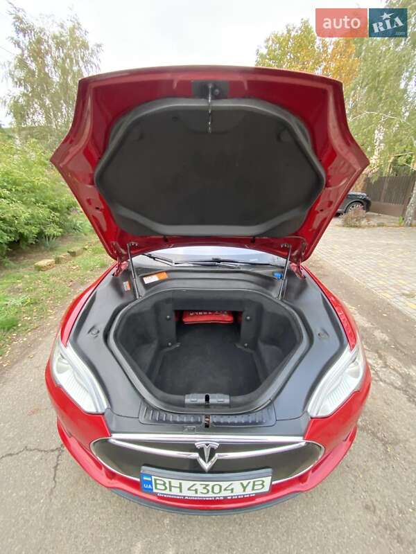 Лифтбек Tesla Model S 2013 в Одессе