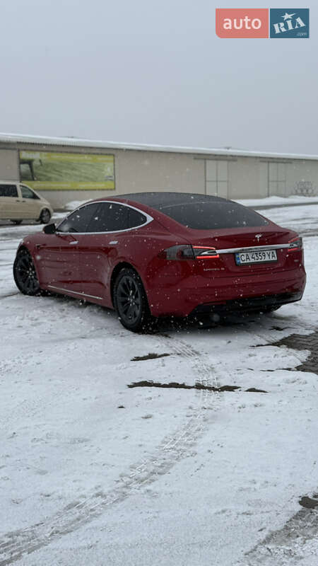 Ліфтбек Tesla Model S 2017 в Чернівцях