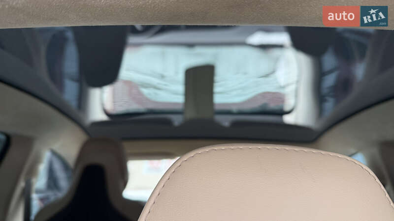 Ліфтбек Tesla Model S 2017 в Чернівцях