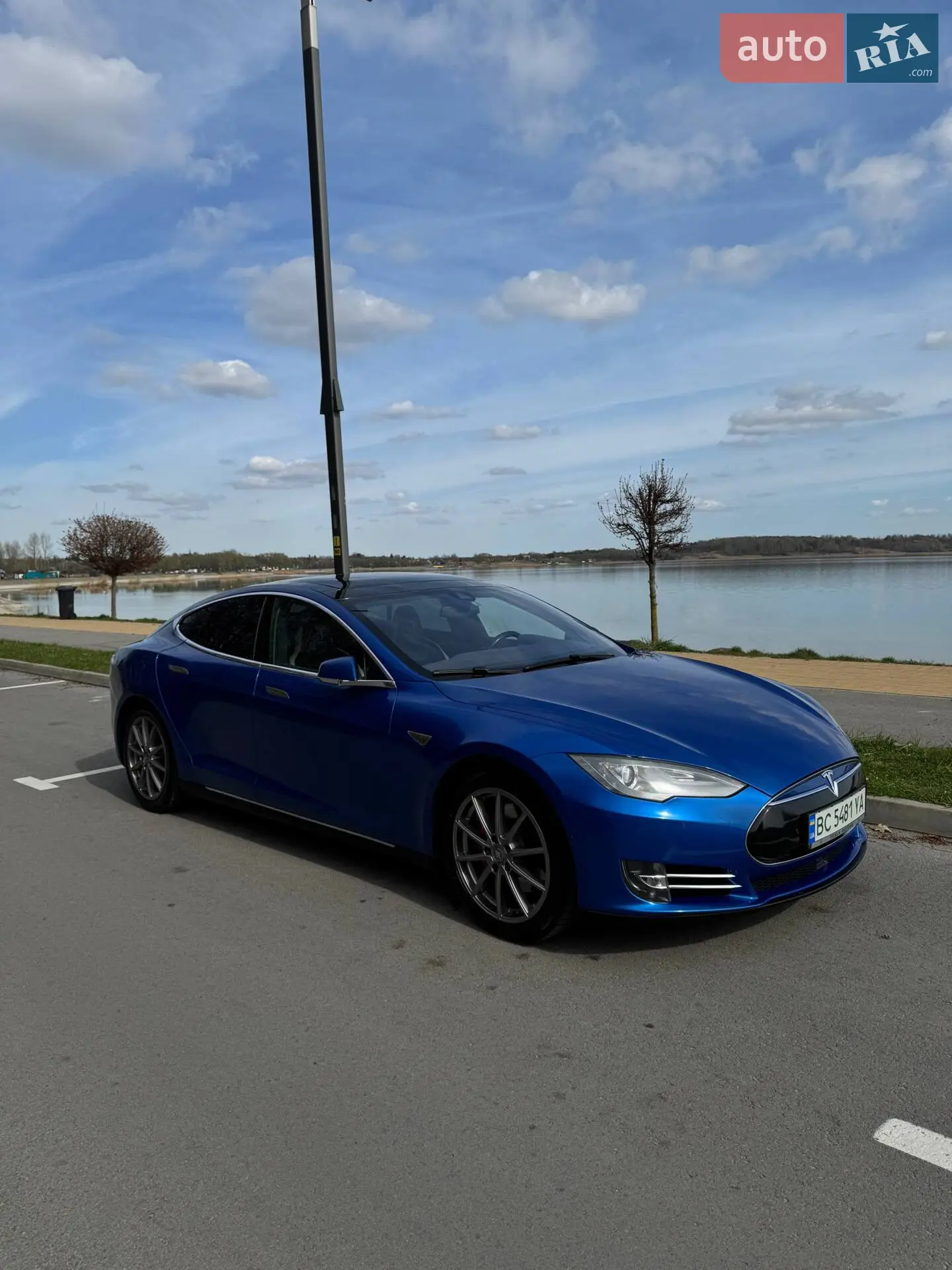 2015 Tesla Model S - фото 1