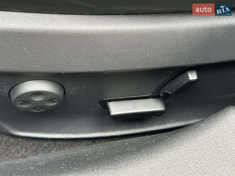 Лифтбек Tesla Model S 2016 в Одессе