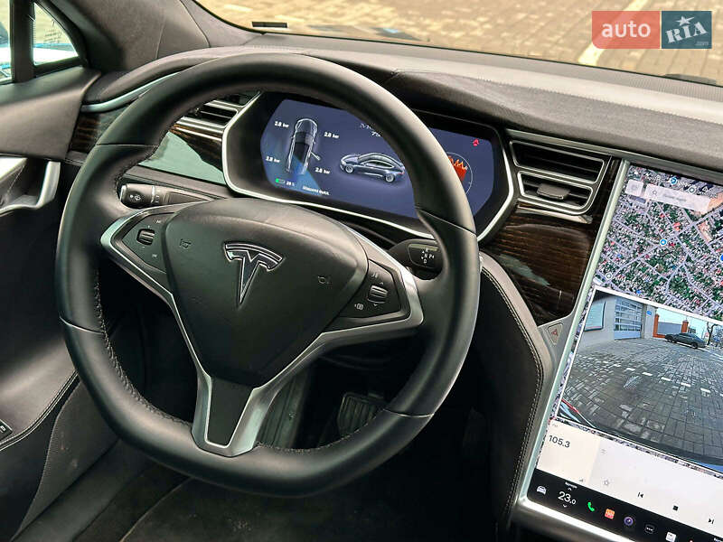Лифтбек Tesla Model S 2016 в Одессе