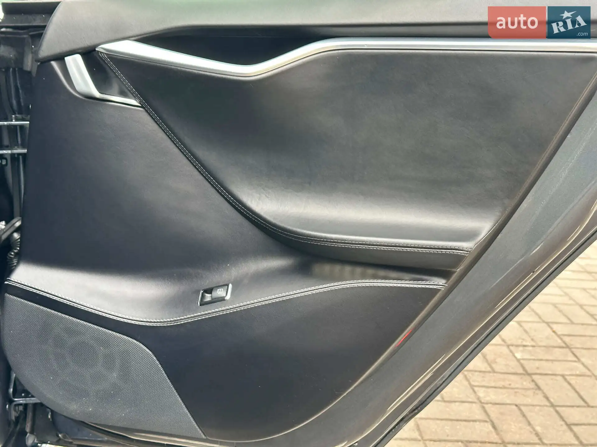 2016 Tesla Model S - мініатюра 19