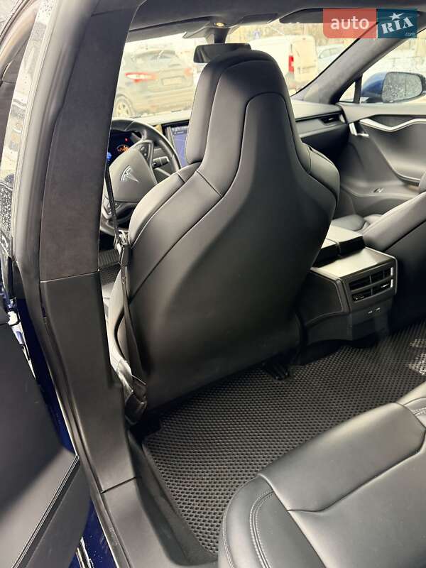 Лифтбек Tesla Model S 2019 в Киеве