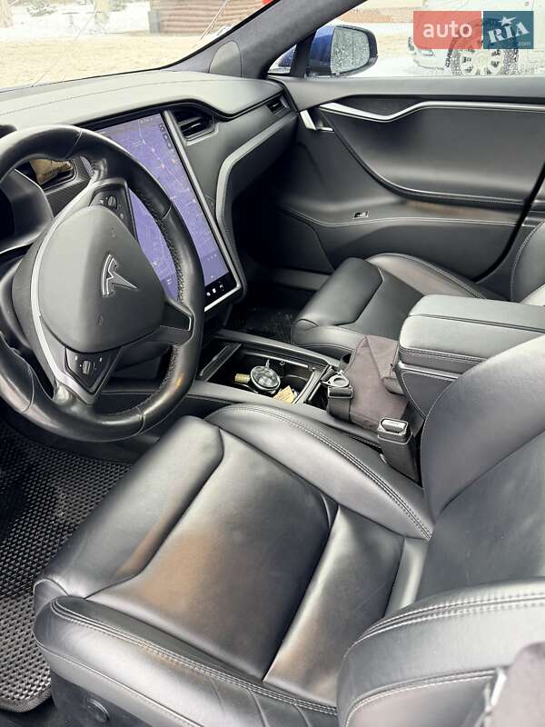 Лифтбек Tesla Model S 2019 в Киеве