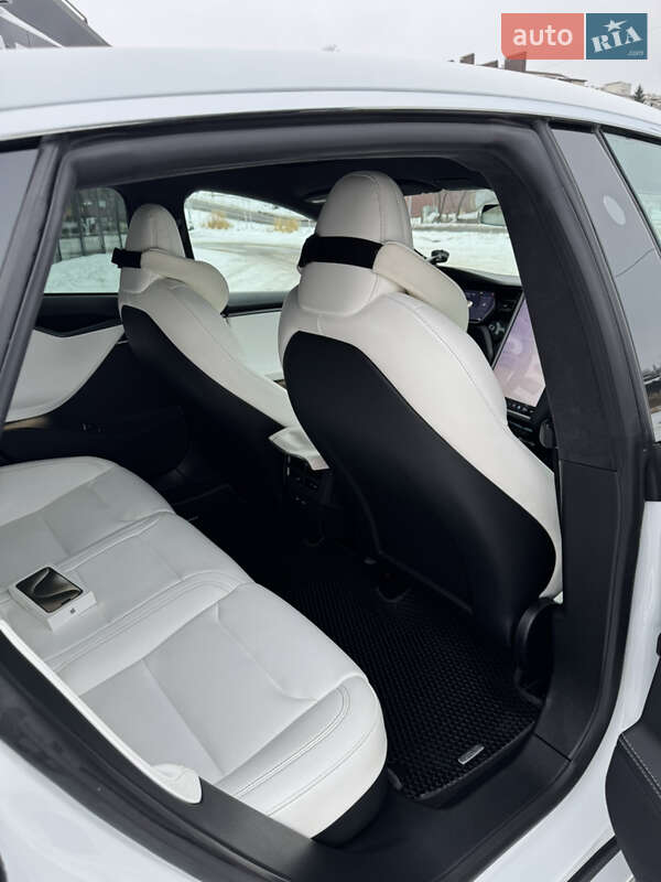 Ліфтбек Tesla Model S 2020 в Хмельницькому