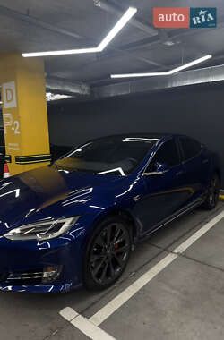 Лифтбек Tesla Model S 2020 в Киеве