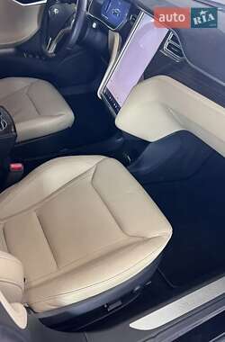 Лифтбек Tesla Model S 2016 в Киеве