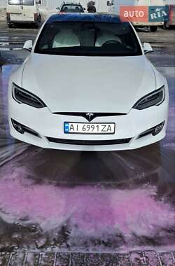 Ліфтбек Tesla Model S 2019 в Львові