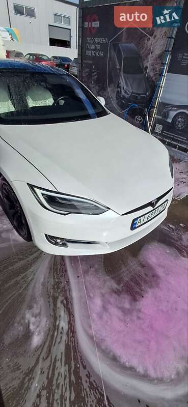 Ліфтбек Tesla Model S 2019 в Львові фото 14 Ліфтбек Tesla Model S 2019 в Львові