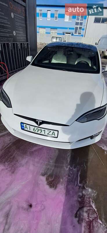 Ліфтбек Tesla Model S 2019 в Львові фото 38 Ліфтбек Tesla Model S 2019 в Львові