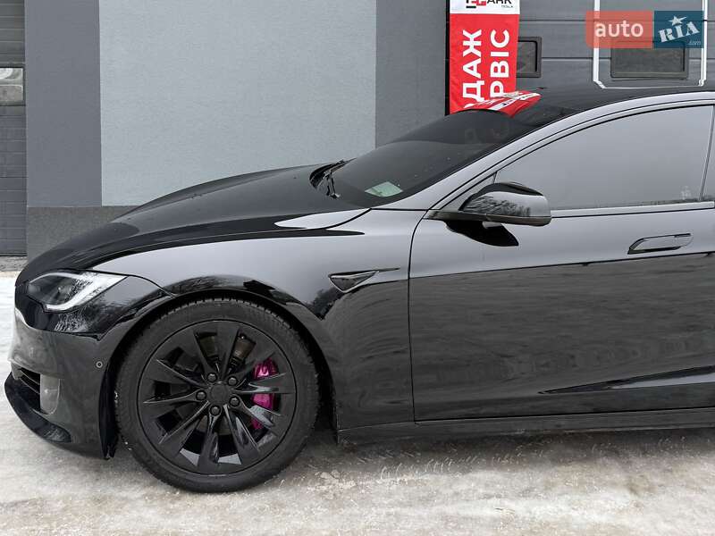 Ліфтбек Tesla Model S 2019 в Києві