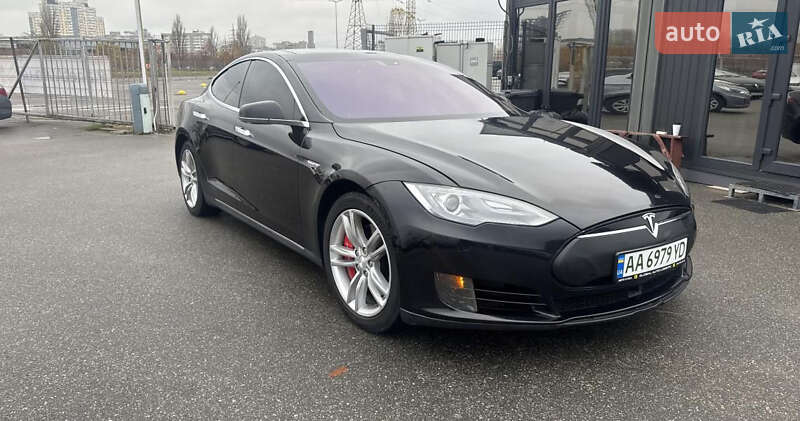 Лифтбек Tesla Model S 2013 в Ирпене