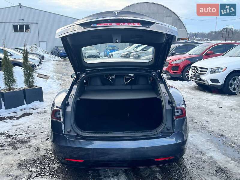 Лифтбек Tesla Model S 2017 в Луцке фото 19 Лифтбек Tesla Model S 2017 в Луцке