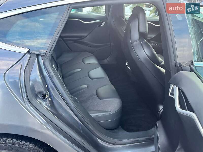 Лифтбек Tesla Model S 2017 в Луцке фото 23 Лифтбек Tesla Model S 2017 в Луцке