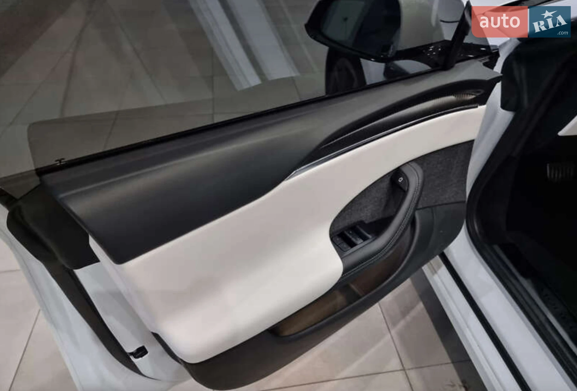 2021 Tesla Model S - мініатюра 9