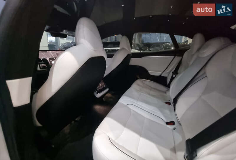 Ліфтбек Tesla Model S 2021 в Одесі