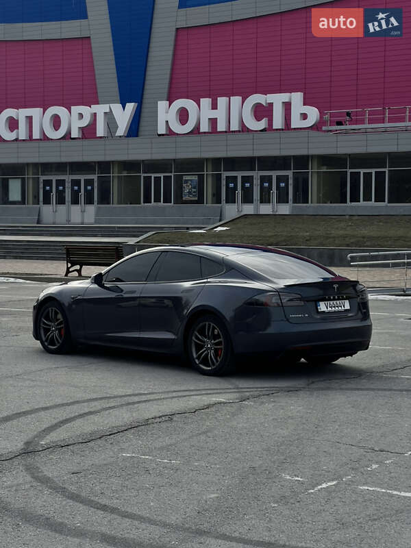 Ліфтбек Tesla Model S 2014 в Запоріжжі