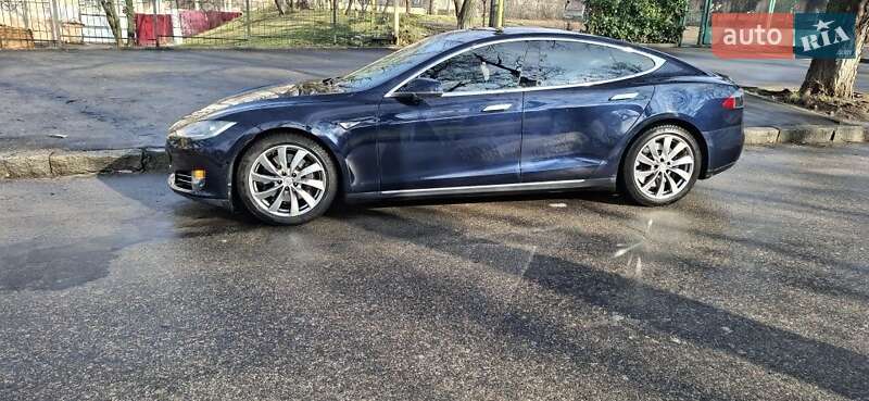 Лифтбек Tesla Model S 2013 в Одессе