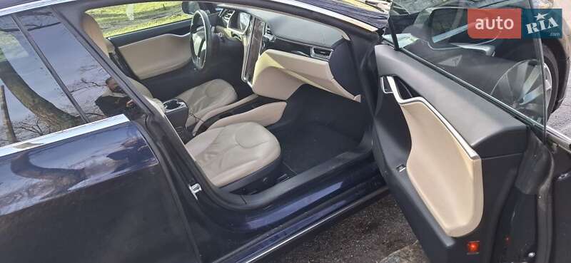 Лифтбек Tesla Model S 2013 в Одессе