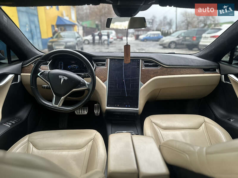 Ліфтбек Tesla Model S 2016 в Славуті фото 10 Ліфтбек Tesla Model S 2016 в Славуті