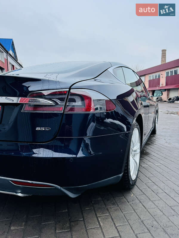 Лифтбек Tesla Model S 2015 в Ровно фото 19 Лифтбек Tesla Model S 2015 в Ровно