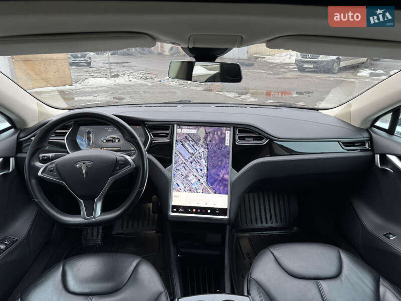 Лифтбек Tesla Model S 2015 в Ровно фото 33 Лифтбек Tesla Model S 2015 в Ровно