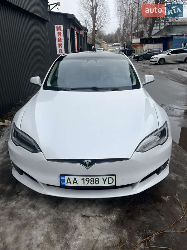 Tesla Model S 2017