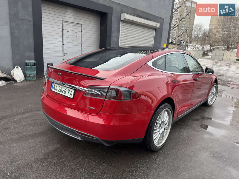 Лифтбек Tesla Model S 2013 в Киеве фото 5 Лифтбек Tesla Model S 2013 в Киеве