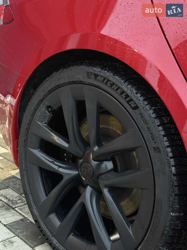 Ліфтбек Tesla Model S 2021 в Львові