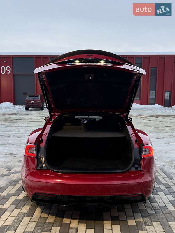 Ліфтбек Tesla Model S 2021 в Львові