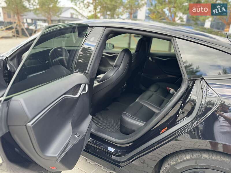 Лифтбек Tesla Model S 2018 в Ровно фото 27 Лифтбек Tesla Model S 2018 в Ровно