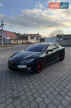 Лифтбек Tesla Model S 2018 в Николаеве