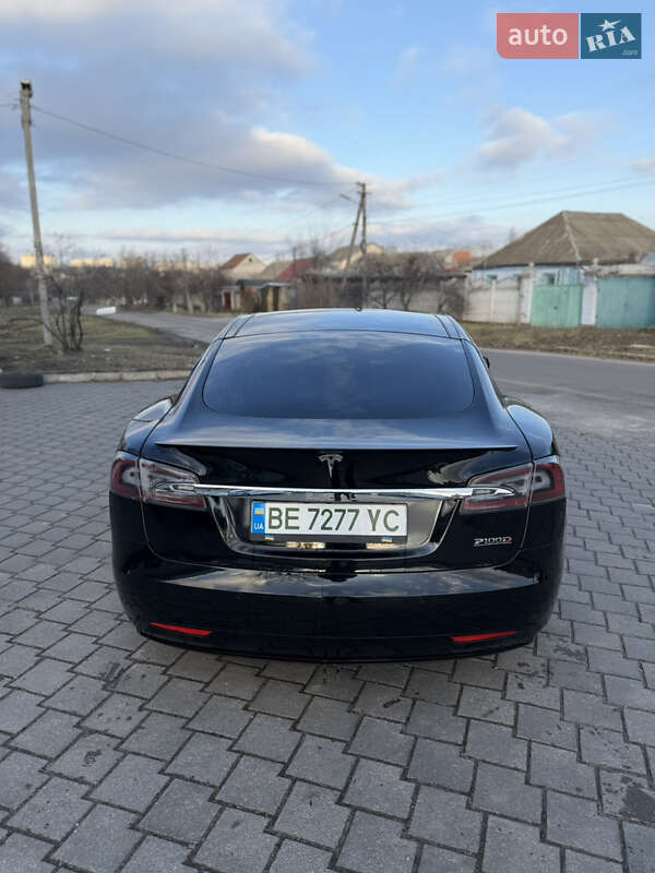 Лифтбек Tesla Model S 2018 в Николаеве