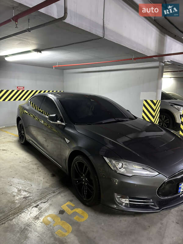Лифтбек Tesla Model S 2015 в Одессе