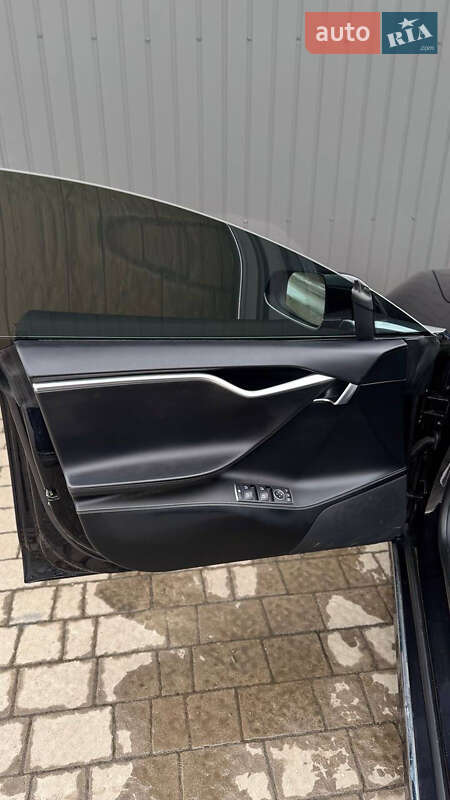 Лифтбек Tesla Model S 2017 в Трускавце фото 70 Лифтбек Tesla Model S 2017 в Трускавце