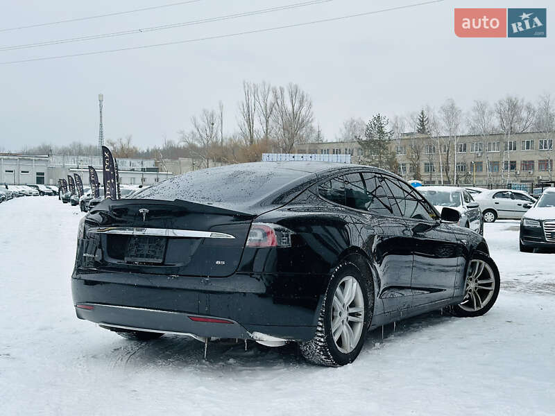 Ліфтбек Tesla Model S 2014 в Харкові