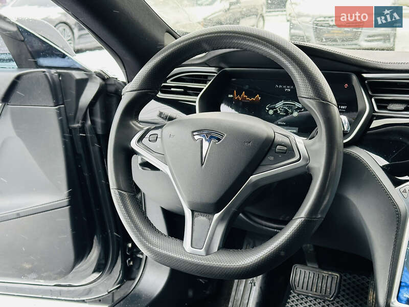 Ліфтбек Tesla Model S 2014 в Харкові