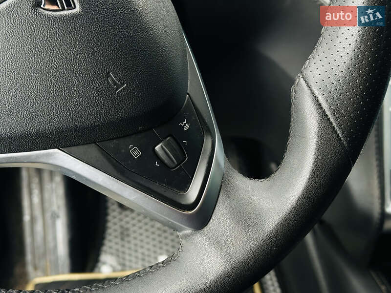 Ліфтбек Tesla Model S 2014 в Харкові