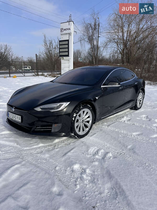 Лифтбек Tesla Model S 2017 в Черновцах фото 5 Лифтбек Tesla Model S 2017 в Черновцах