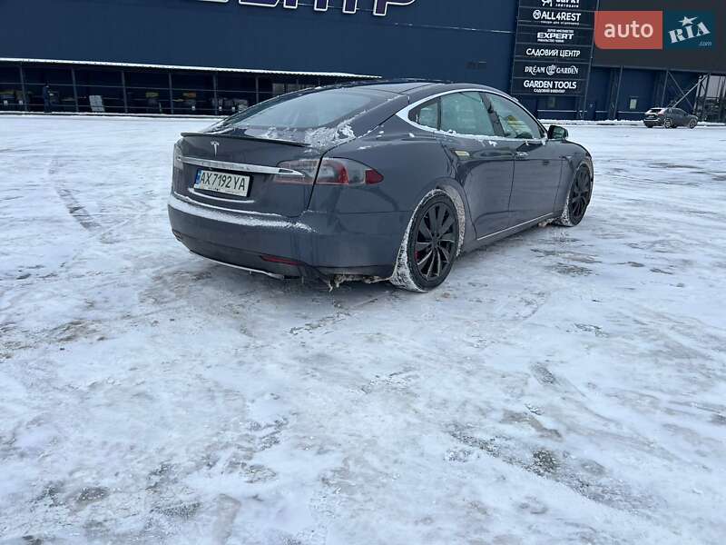 Лифтбек Tesla Model S 2014 в Ахтырке