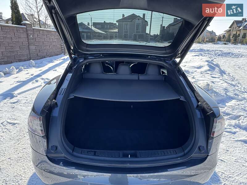 Лифтбек Tesla Model S 2018 в Ровно фото 14 Лифтбек Tesla Model S 2018 в Ровно