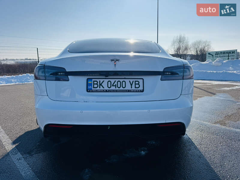 Лифтбек Tesla Model S 2021 в Ровно