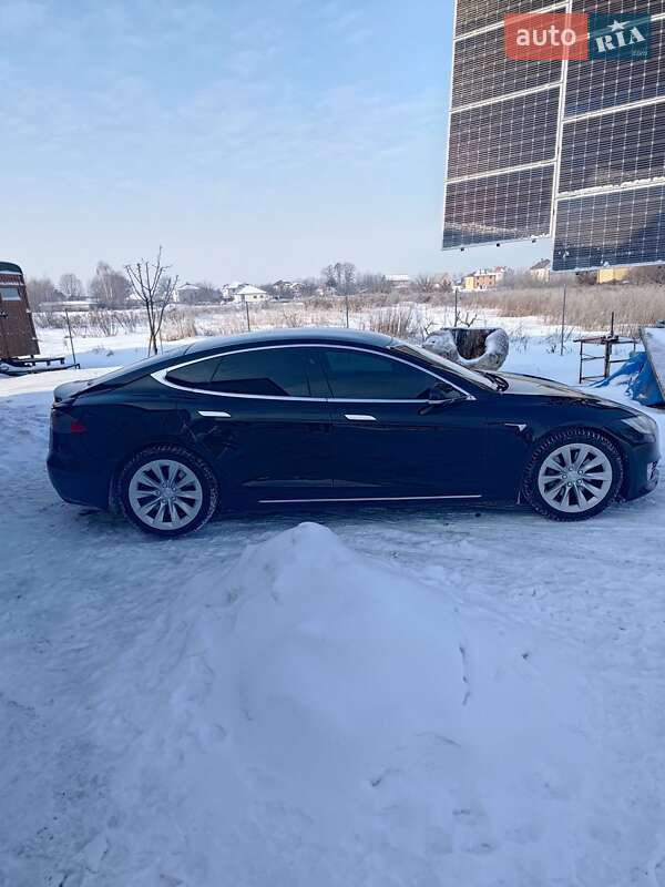 Ліфтбек Tesla Model S 2017 в Києві фото 4 Ліфтбек Tesla Model S 2017 в Києві