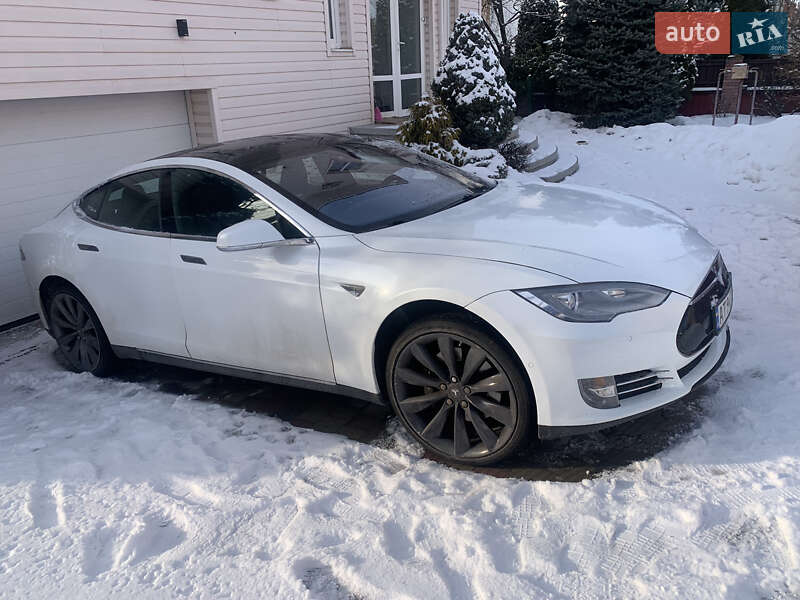 Лифтбек Tesla Model S 2014 в Ивано-Франковске фото Лифтбек Tesla Model S 2014 в Ивано-Франковске
