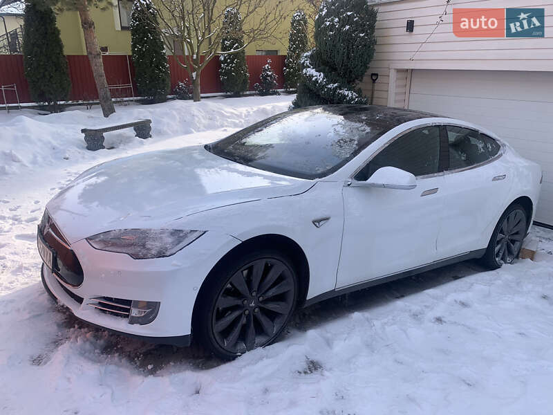 Лифтбек Tesla Model S 2014 в Ивано-Франковске фото 7 Лифтбек Tesla Model S 2014 в Ивано-Франковске