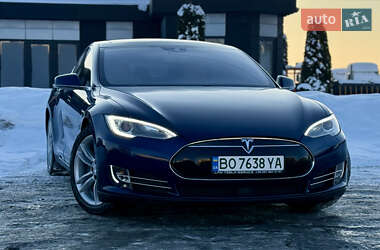 Лифтбек Tesla Model S 2015 в Тернополе